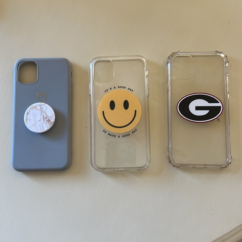 Assorted Phone Cases Set - Picture 4 of 7
